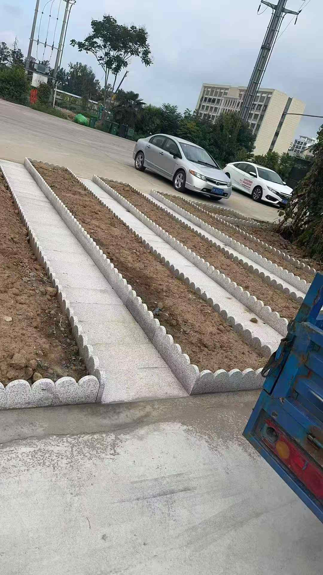 上海芝麻白花边石