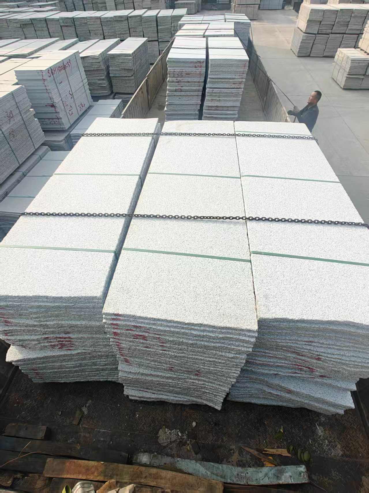 上海芝麻白毛板，石材毛板