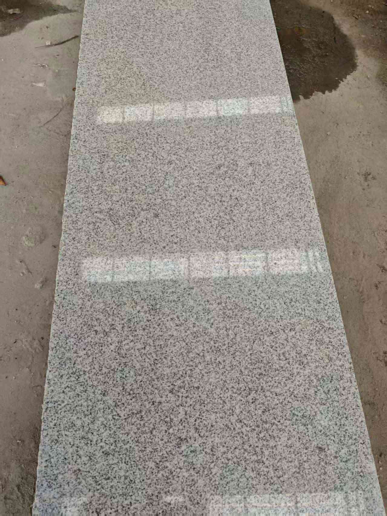 上海芝麻白光面毛板